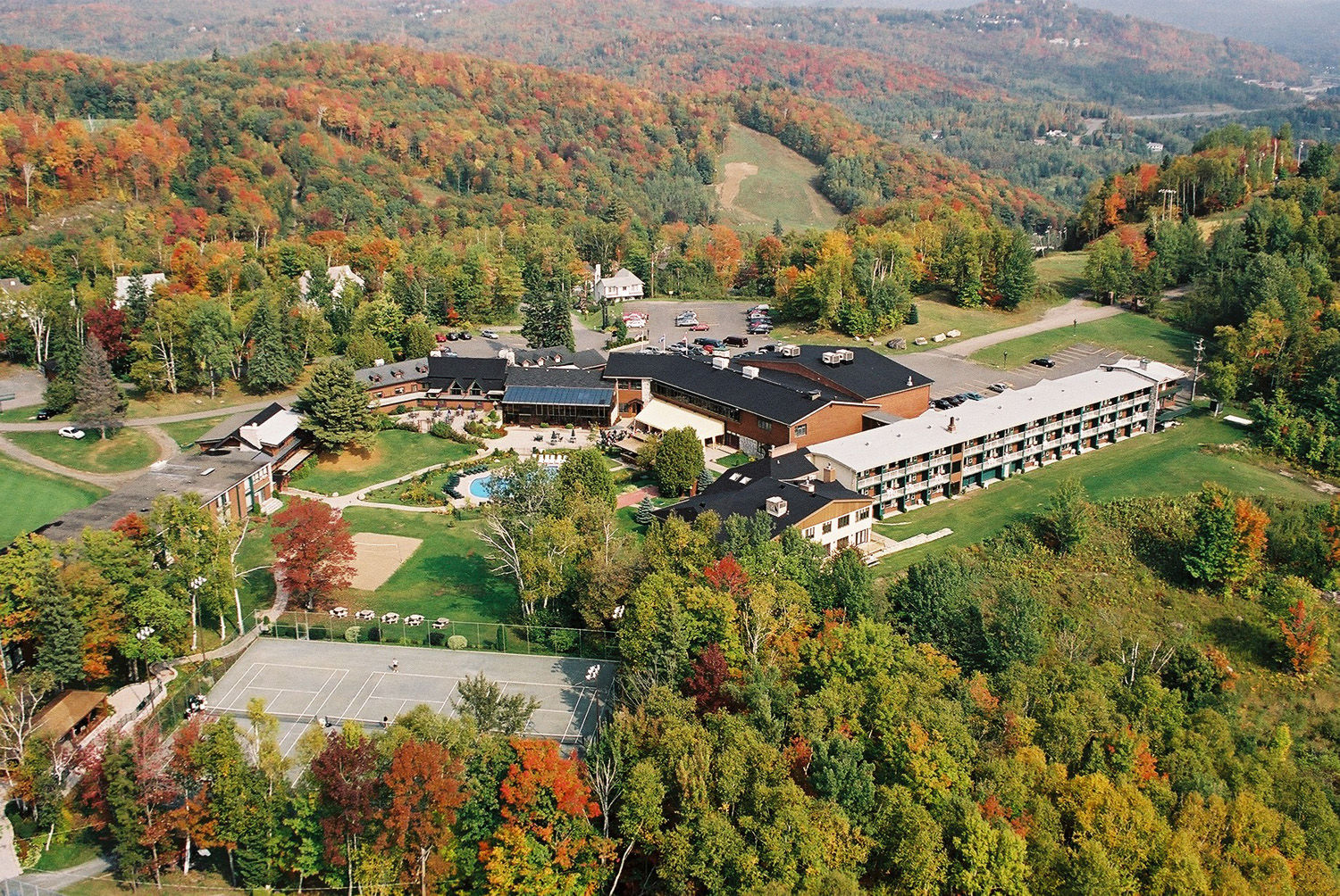 Hôtel Mont Gabriel Sainte-Adèle Exterior foto