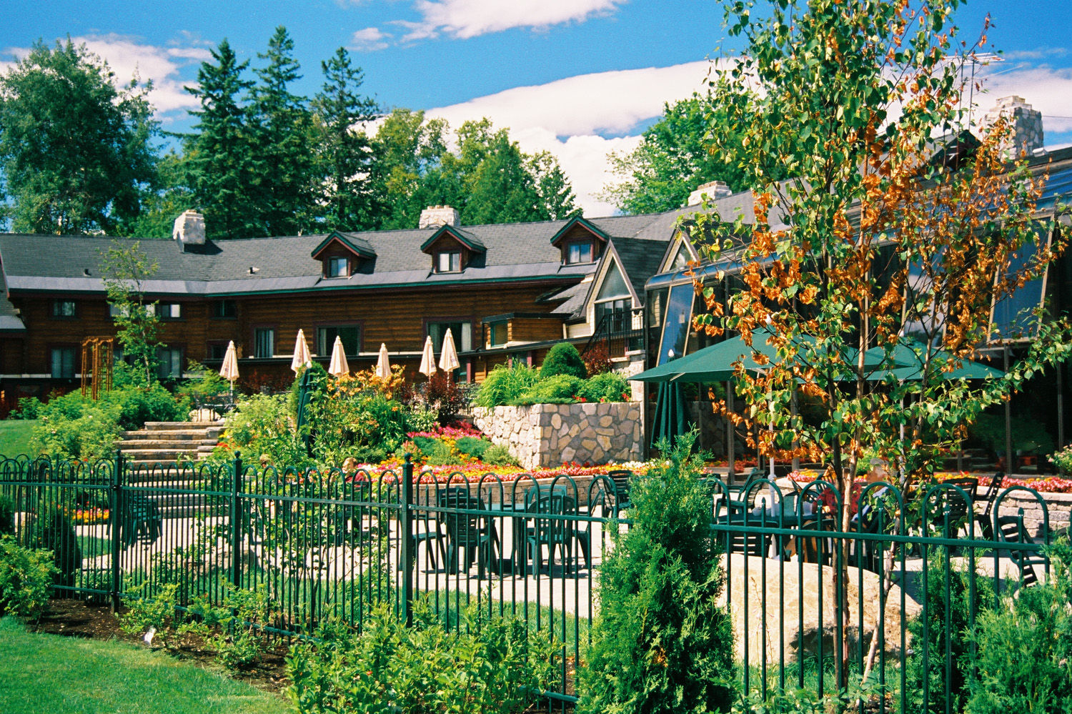 Hôtel Mont Gabriel Sainte-Adèle Exterior foto