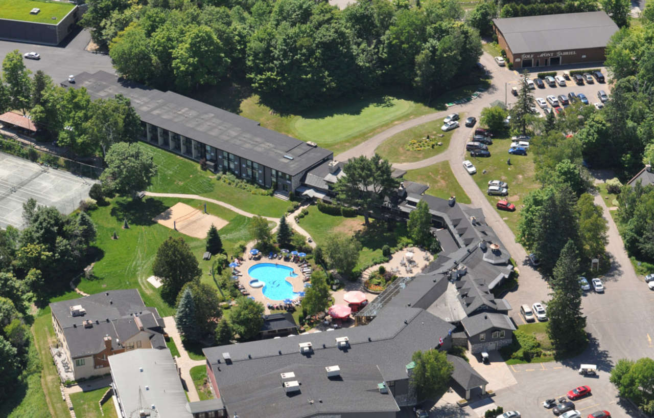 Hôtel Mont Gabriel Sainte-Adèle Exterior foto